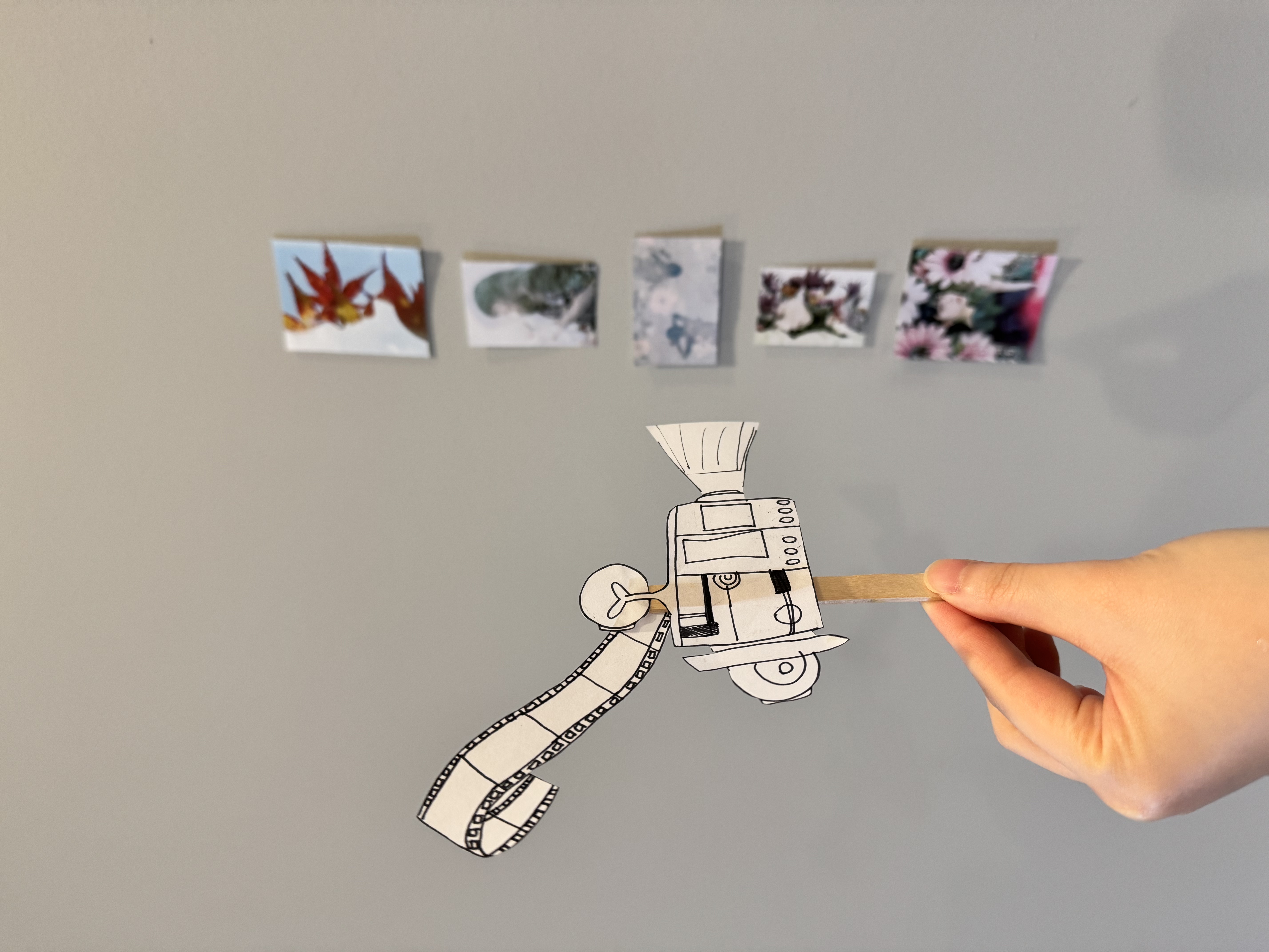 Museum holographic projector